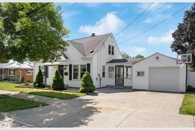 492 E Woodsdale Avenue, Akron, OH 44301 - Photo 6