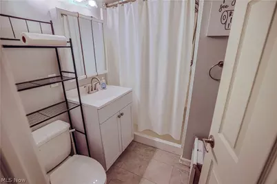 492 E Woodsdale Avenue, Akron, OH 44301 - Photo 32