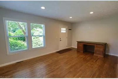 492 E Woodsdale Avenue, Akron, OH 44301 - Photo 22
