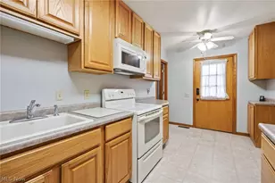 2685 Kenyon Ave NW, Massillon, OH 44647 - Photo 10