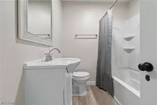 1061 Emma Ave, Akron, OH 44302 - Photo 18