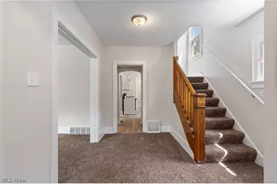 1061 Emma Avenue, Akron, OH 44302 - Photo 4