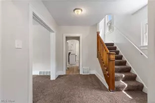 1061 Emma Ave, Akron, OH 44302 - Photo 4