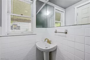 236 N Heights Ave, Youngstown, OH 44505 - Photo 16