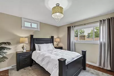 6815 Parkgate Oval, Green Hills, OH 44131 - Photo 14