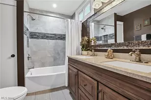 6815 Parkgate Oval, Green Hills, OH 44131 - Photo 18