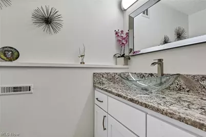 6815 Parkgate Oval, Green Hills, OH 44131 - Photo 26