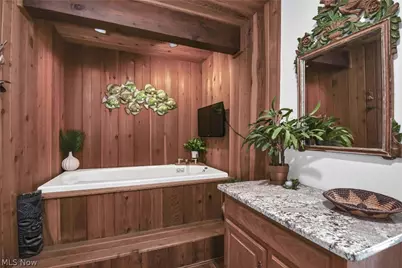 6815 Parkgate Oval, Green Hills, OH 44131 - Photo 24