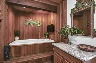 6815 Parkgate Oval, Green Hills, OH 44131 - Photo 24