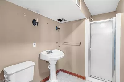 2380 Benton Street, Akron, OH 44312 - Photo 18