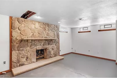 2380 Benton Street, Akron, OH 44312 - Photo 24