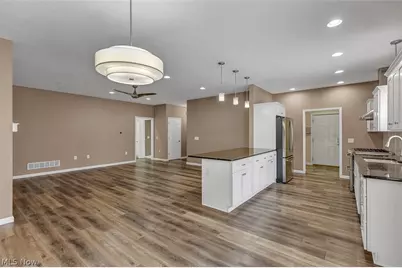 38155 Highgate Bluff Lane, Willoughby, OH 44094 - Photo 8