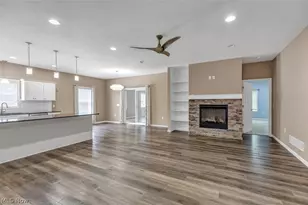 38155 Highgate Bluff Ln, Willoughby, OH 44094 - Photo 4