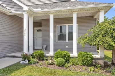 38155 Highgate Bluff Lane, Willoughby, OH 44094 - Photo 2
