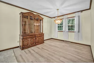 2725 Roberts Avenue NW, Canton, OH 44709 - Photo 8