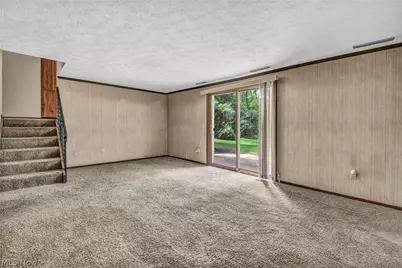 2725 Roberts Avenue NW, Canton, OH 44709 - Photo 4