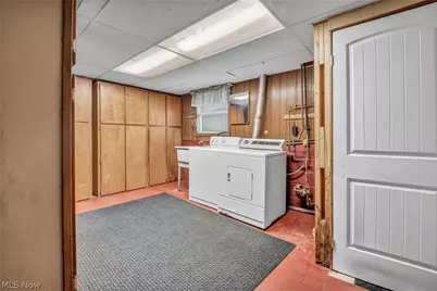 2725 Roberts Avenue NW, Canton, OH 44709 - Photo 36