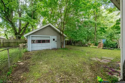 982 Eva Avenue, Akron, OH 44306 - Photo 4