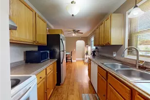 1575 Grove Ave, Madison, OH 44057 - Photo 8