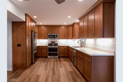 1127 Maple Avenue, Madison, OH 44057 - Photo 2