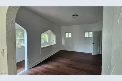 12512 Rexford Avenue, Loveland, OH 44105 - Photo 8