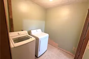 349 Fishers Ln, Zanesville, OH 43701 - Photo 18