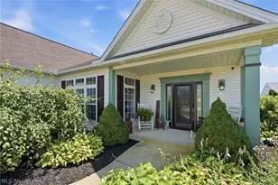 349 Springbrook Cir, Elyria, OH 44035 - Photo 2