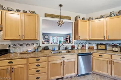 349 Springbrook Circle, Elyria, OH 44035 - Photo 10