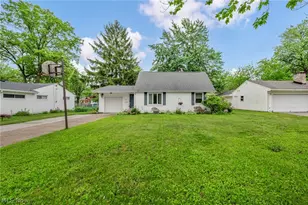 227 Fairfield Rd, Avon Lake, OH 44012 - Photo 2