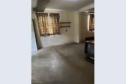490 N Samuel Drive, Zanesville, OH 43701 - Photo 32