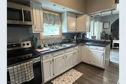 5772 Fairdale Drive, Cambridge, OH 43725 - Photo 2
