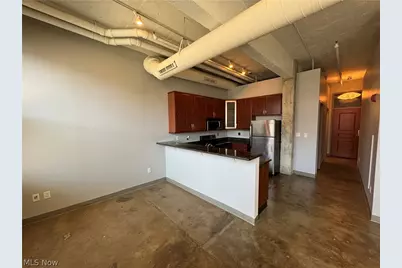1104 E Prospect Avenue E #305, Loveland, OH 44115 - Photo 2
