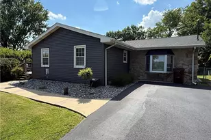 16781 Artistic Dr, East Liverpool, OH 43920 - Photo 2