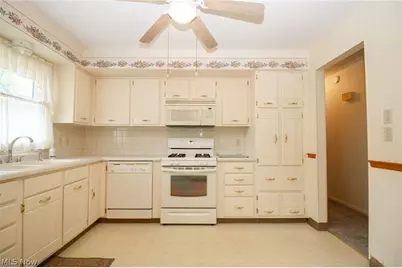 3504 Orchard Hill Drive, Canfield, OH 44406 - Photo 8