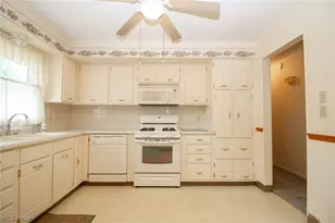 3504 Orchard Hill Dr, Canfield, OH 44406 - Photo 8