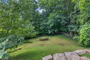 426 Queisner Ave, Lowellville, OH 44436 - Photo 4