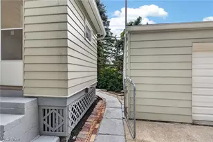 426 Queisner Ave, Lowellville, OH 44436 - Photo 30