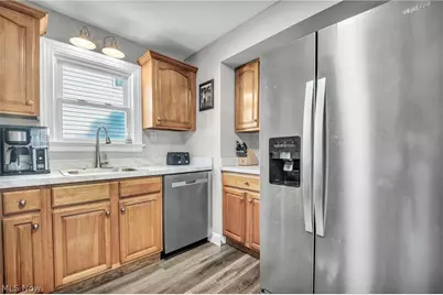 1925 Robindale Street, Wickliffe, OH 44092 - Photo 14