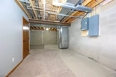 242 Woodbury Circle, Kidron, OH 44618 - Photo 20