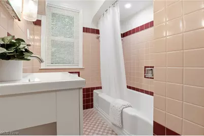 523 Rotunda Avenue, Akron, OH 44333 - Photo 20