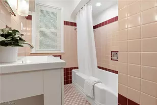 523 Rotunda Ave, Akron, OH 44333 - Photo 20