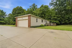 523 Rotunda Ave, Akron, OH 44333 - Photo 32