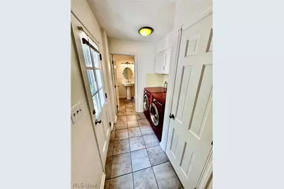 1160 Lisa Ann Drive, Akron, OH 44313 - Photo 20