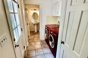1160 Lisa Ann Dr, Akron, OH 44313 - Photo 20