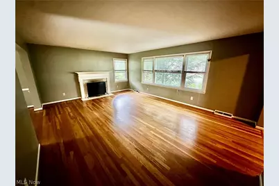 1160 Lisa Ann Drive, Akron, OH 44313 - Photo 6