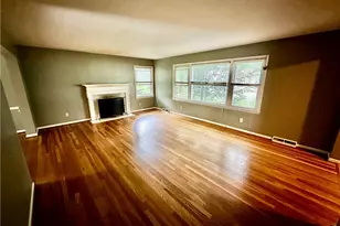 1160 Lisa Ann Dr, Akron, OH 44313 - Photo 6