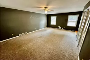 1160 Lisa Ann Dr, Akron, OH 44313 - Photo 30