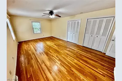 1160 Lisa Ann Drive, Akron, OH 44313 - Photo 32