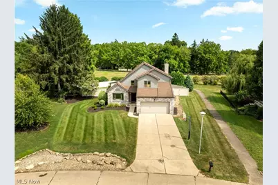 4905 Glenridge Circle NE, Canton, OH 44714 - Photo 2