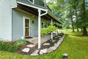 5504 Donner Dr, New Franklin, OH 44216 - Photo 2